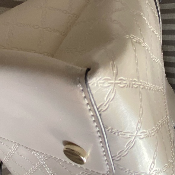 Michael Kors Grammercy Large Satchel - Light Cream - Picture 4 of 6